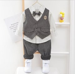 Нарядный костюм-тройка для мальчика на 1-2-3 года (жилетка + рубашка + бабочка+ брюки), темно-серый, Эмблема, 110, Мальчик, 41, 31, 37, 54, 54, 33, 98 см, Хлопок 95%, Трикотаж